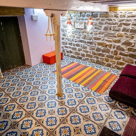 Вилла The Olive Hut Бир Экстерьер фото
